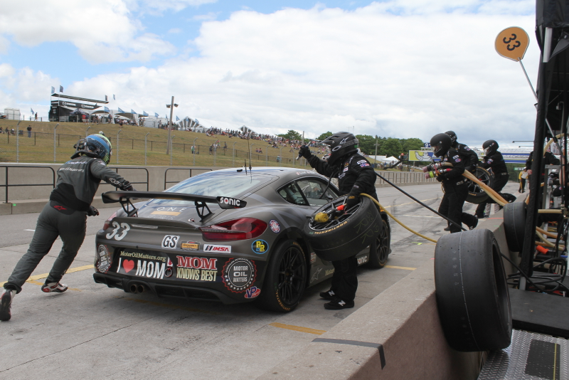 Illustration for article titled A Close-Up Look At All Of The Crazy Action In A Routine Sportscar Pit Stop
